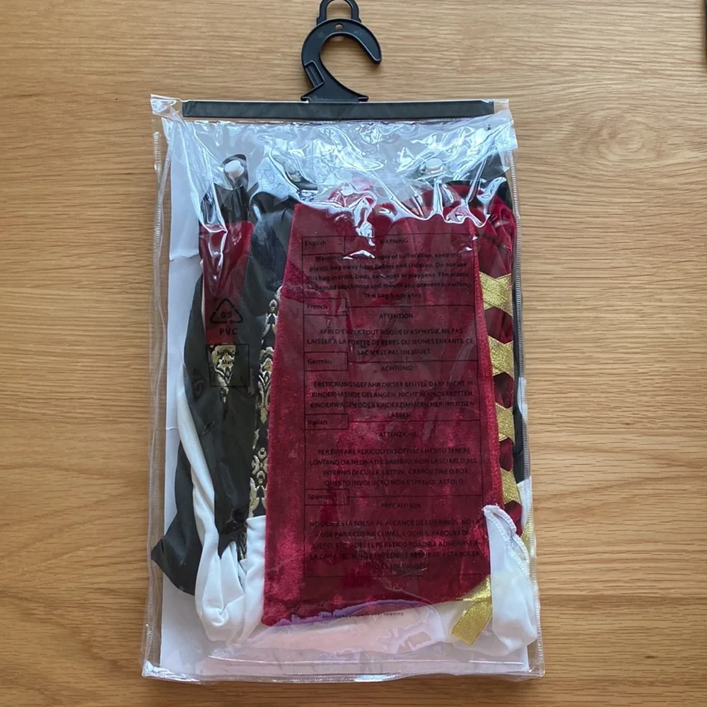 Leg Avenue High Seas Wench Pirate Costume - Picture 3 of 8